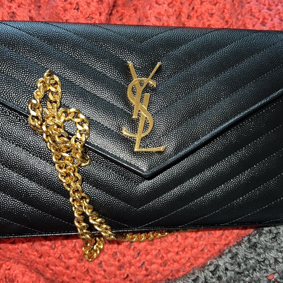 Saint Laurent Monogramme Quilted Leather Wallet on a Gold Chain - Picture 12 of 12